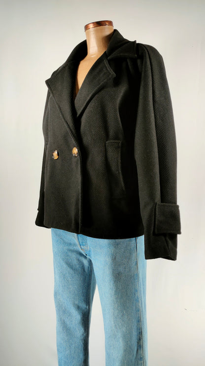 Chaqueta corta negra