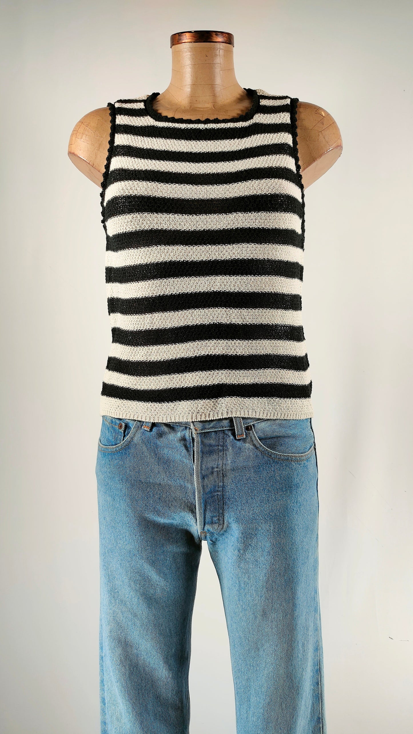 Top de hilo negro y blanco