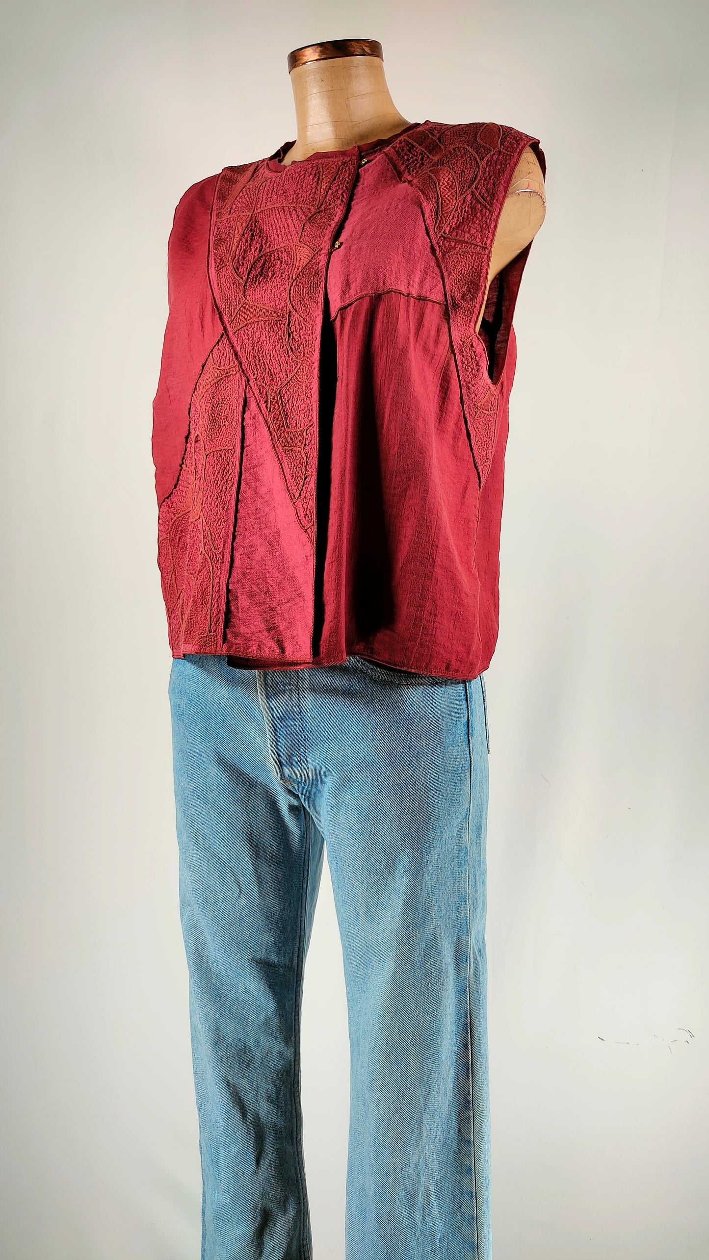 Blusa con cierre doble botón dorado