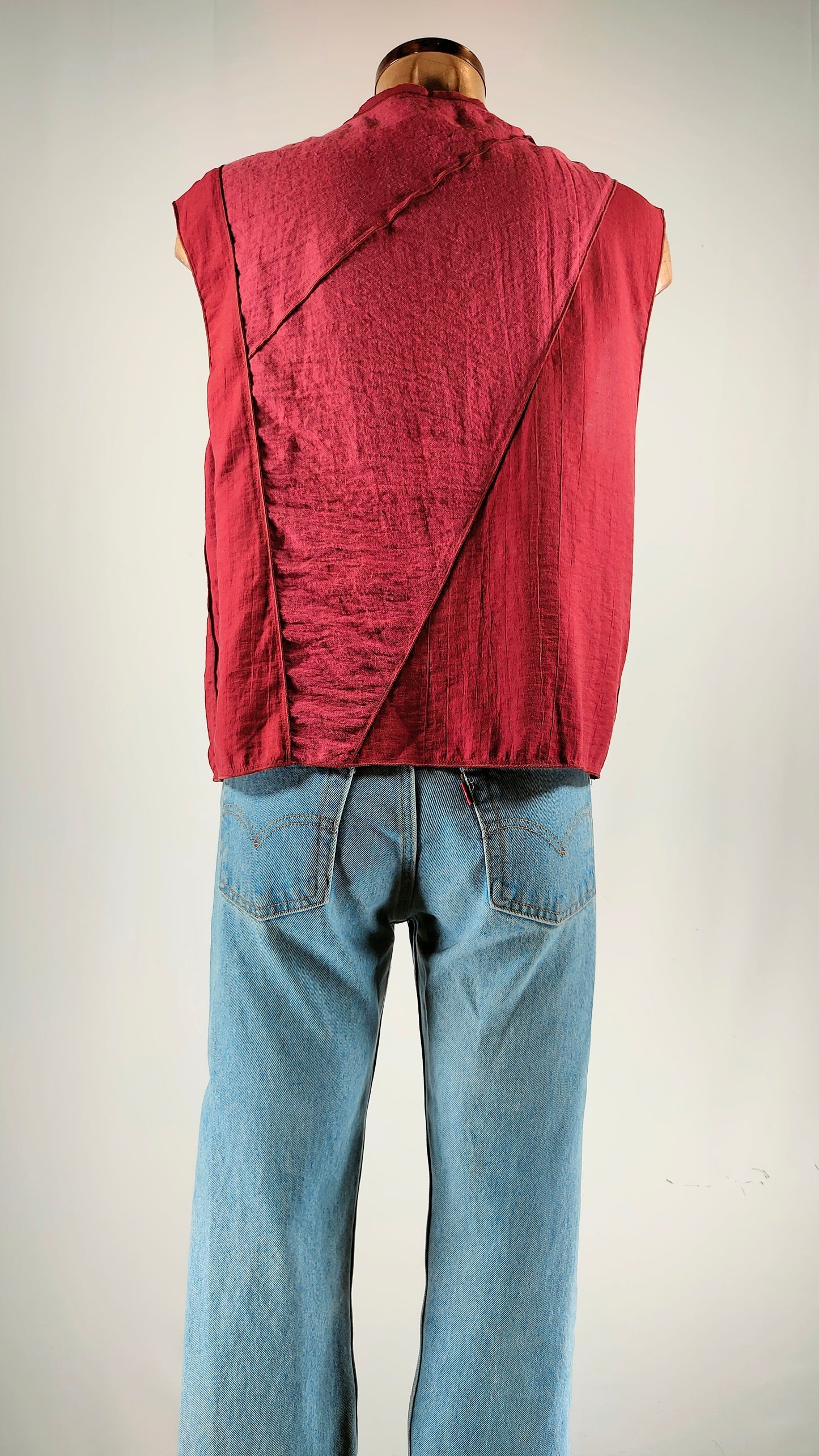 Blusa con cierre doble botón dorado