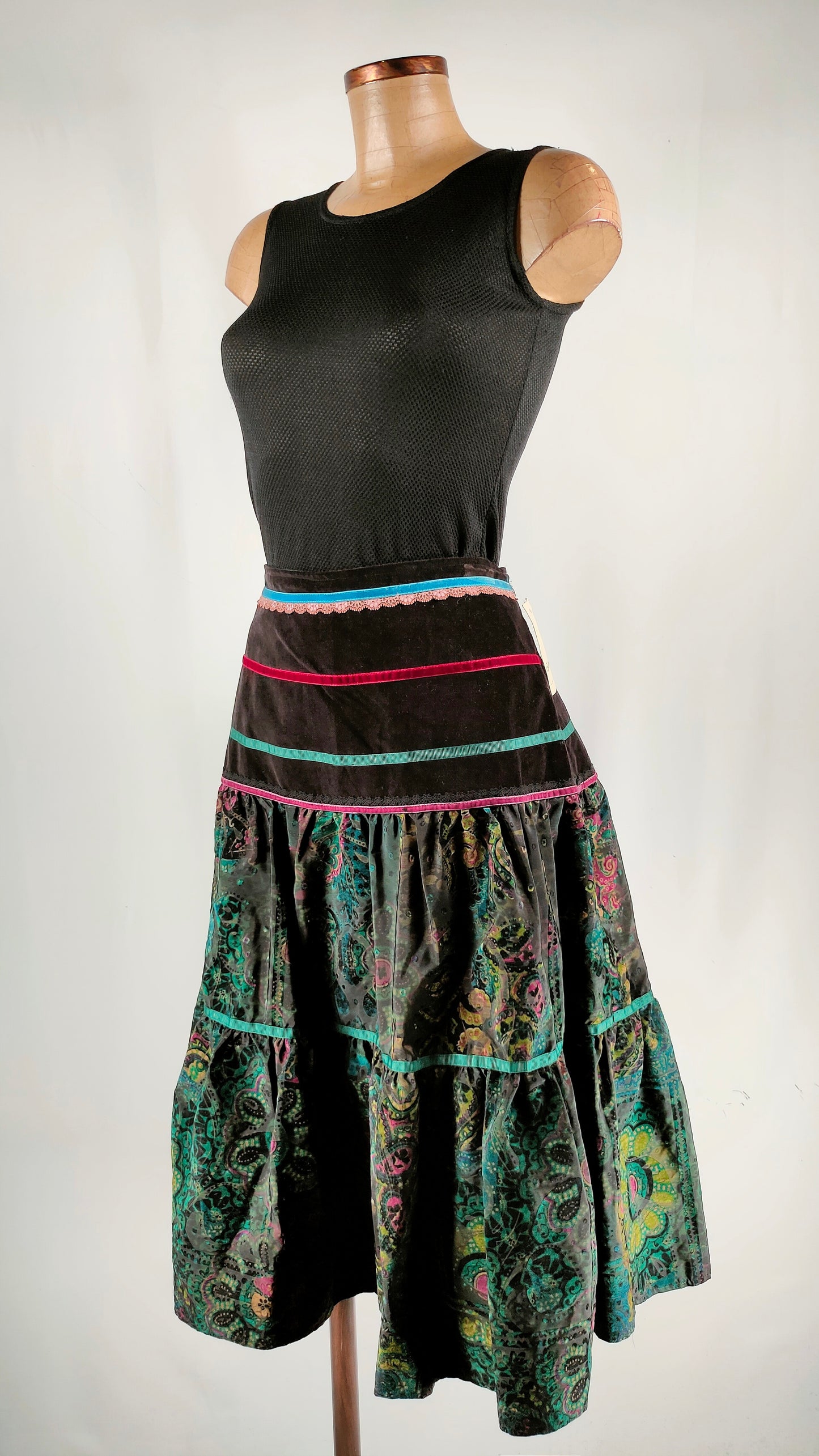 Falda midi aterciopelada Ángel Iglesias