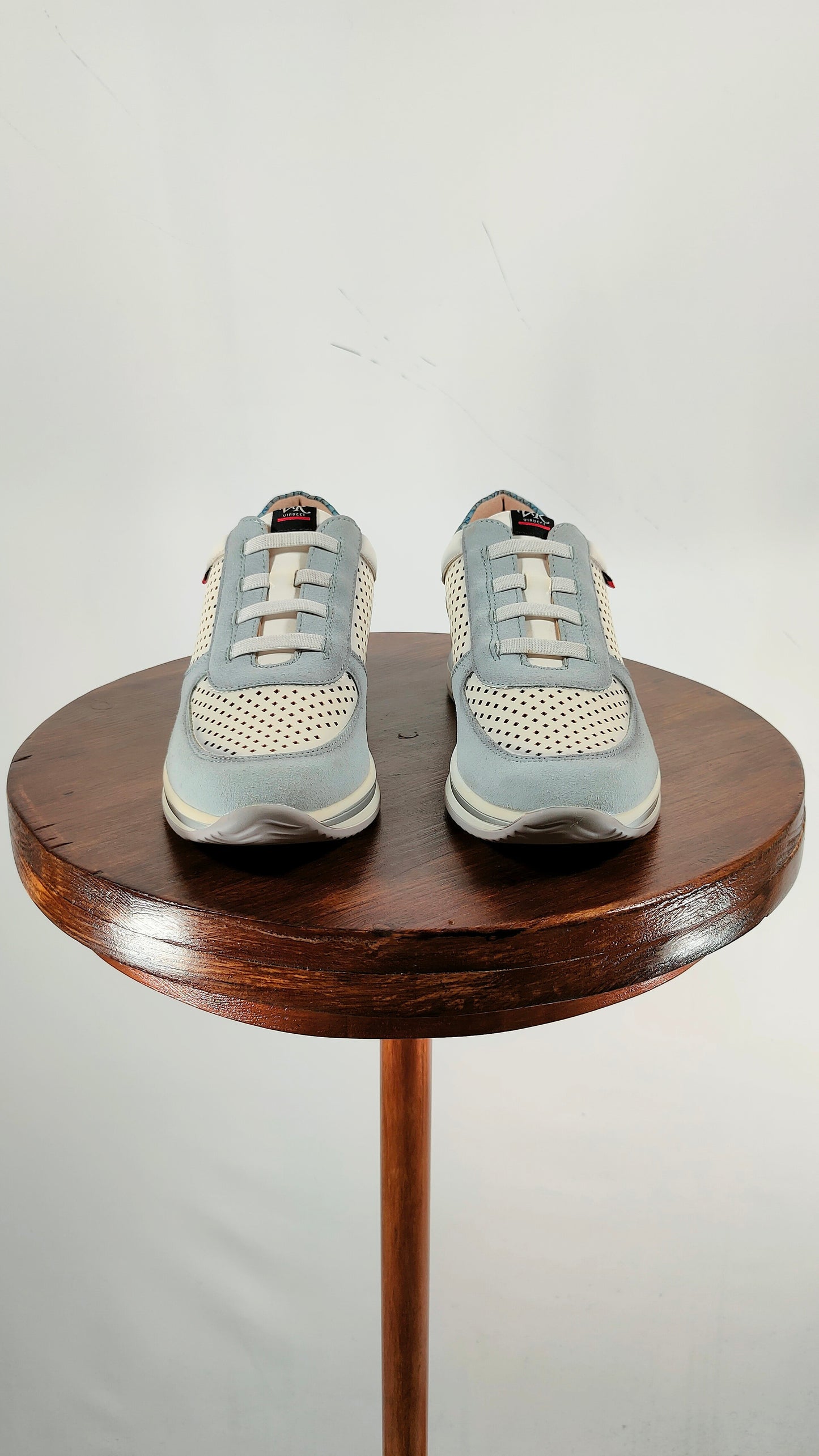 Zapatillas caladas Virucci
