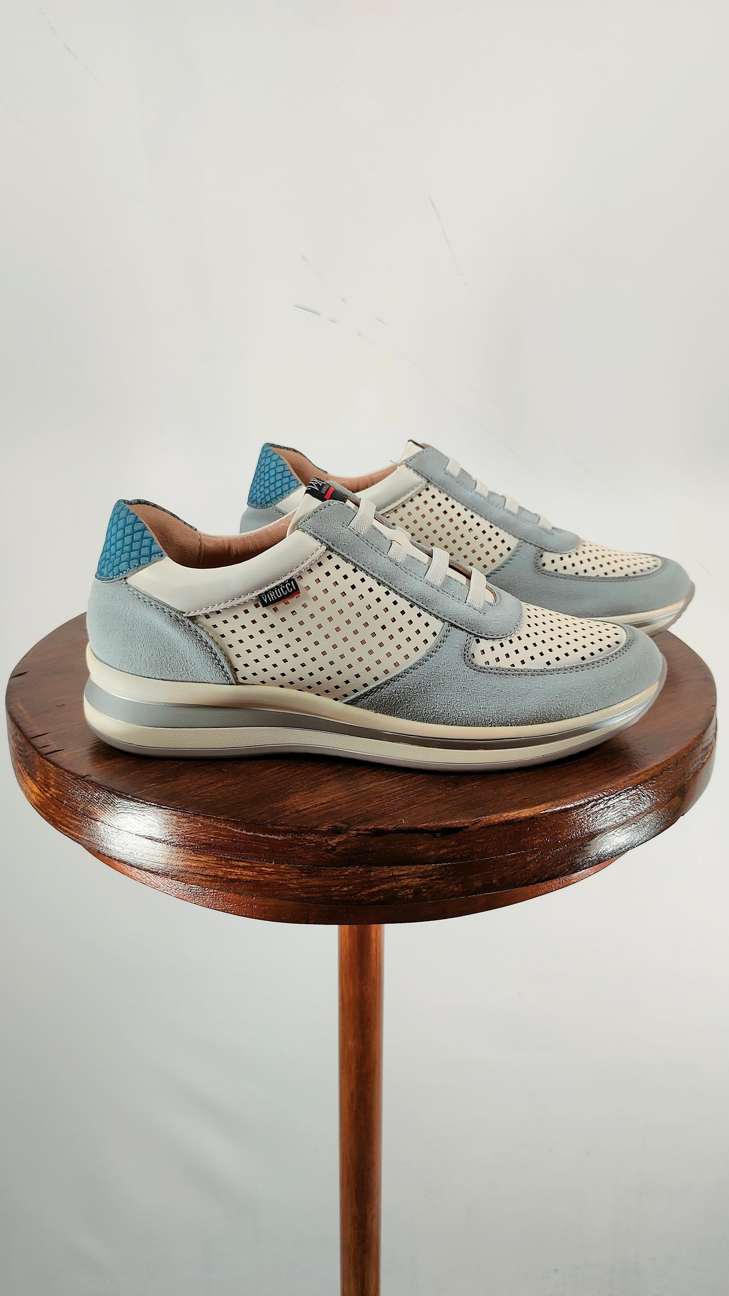 Zapatillas caladas Virucci