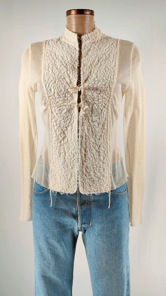 Chaqueta ligera calada con cierre de doble lazo