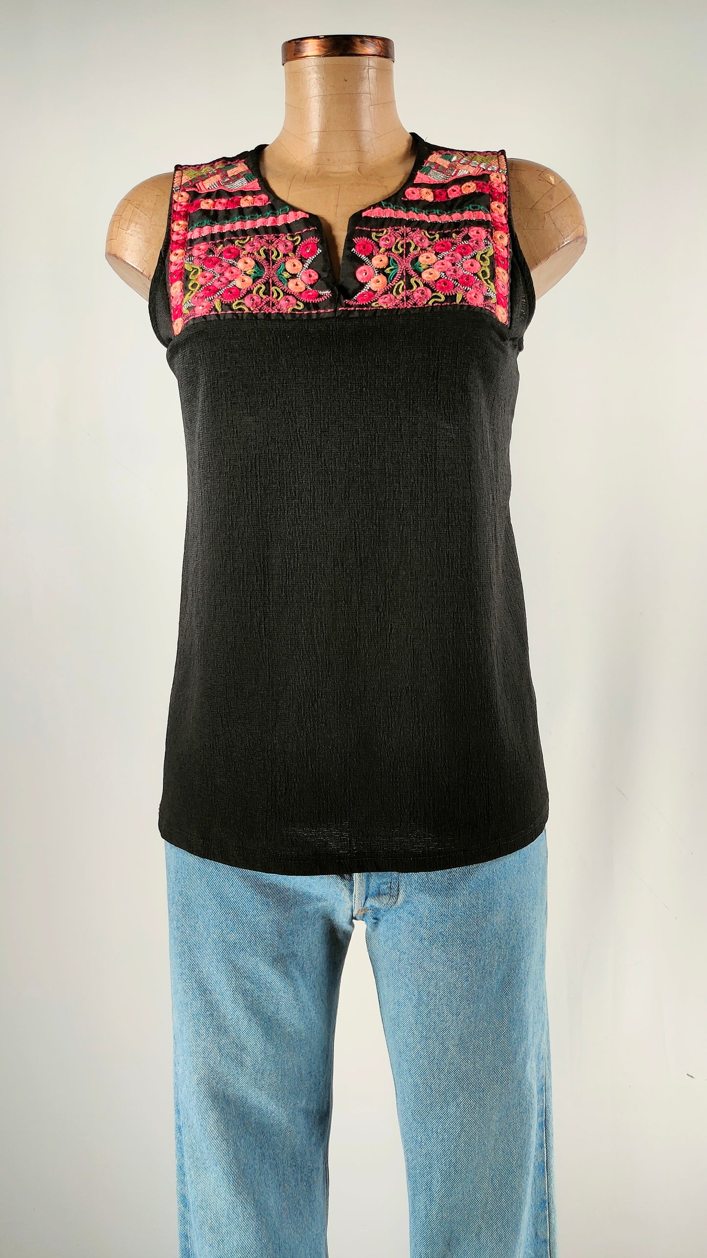 Blusa con adorno étnico Encuentro