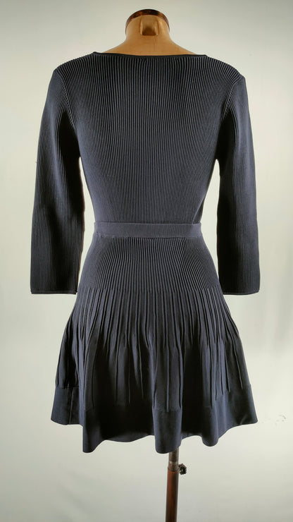 Conjunto azul navy camiseta y falda