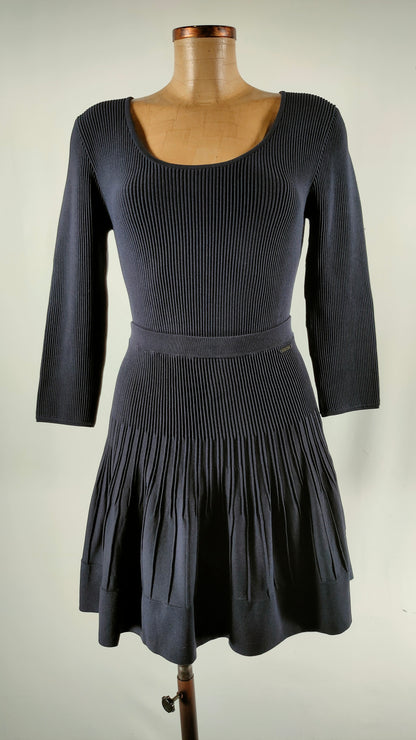 Conjunto azul navy camiseta y falda