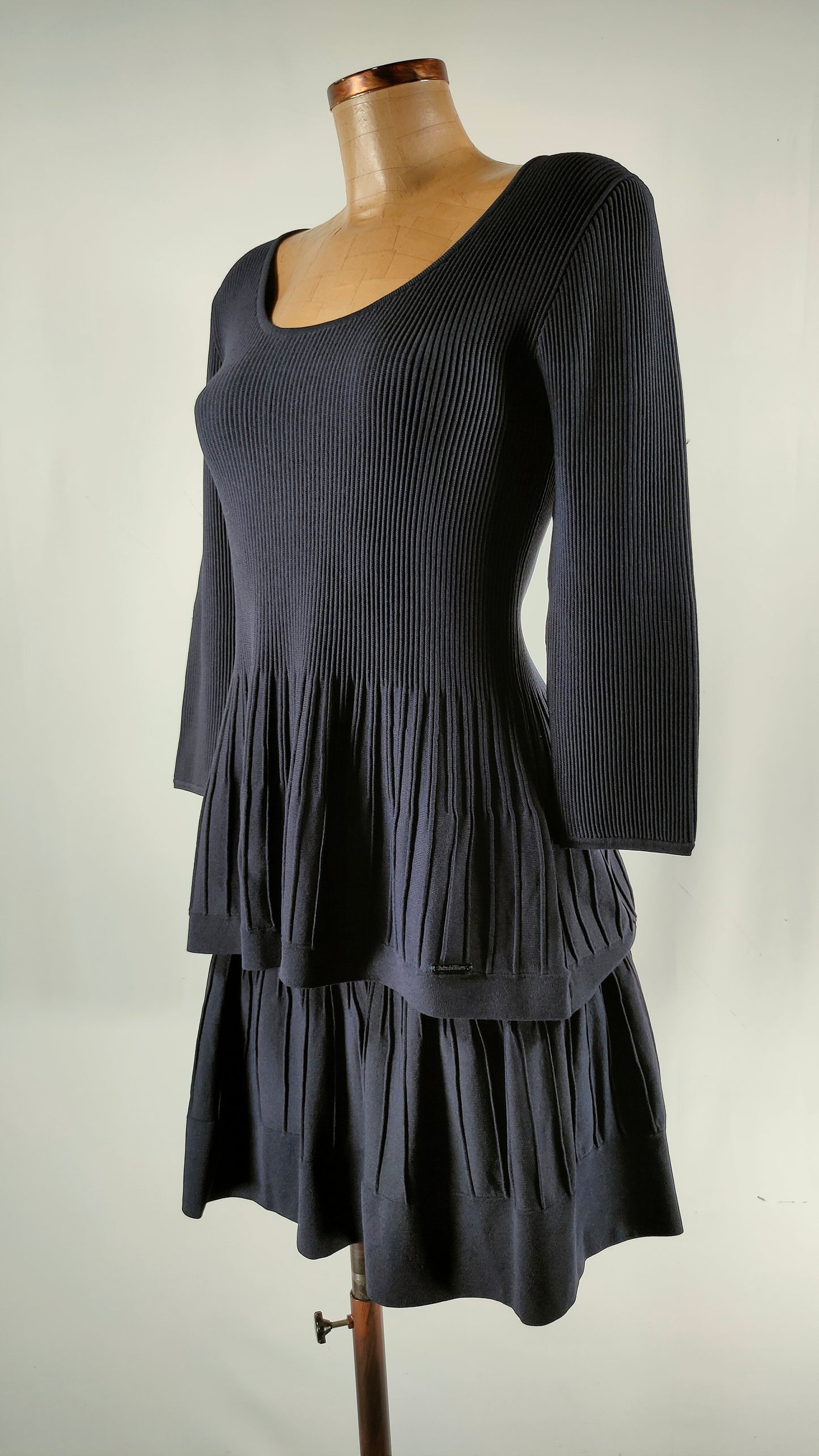 Conjunto azul navy camiseta y falda