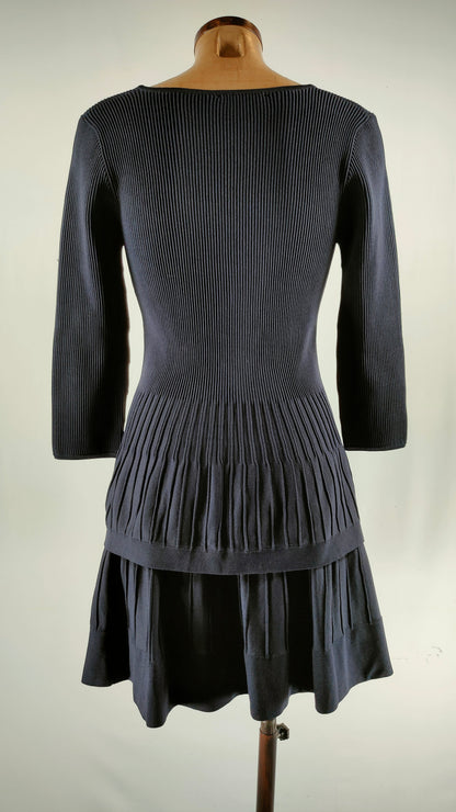 Conjunto azul navy camiseta y falda