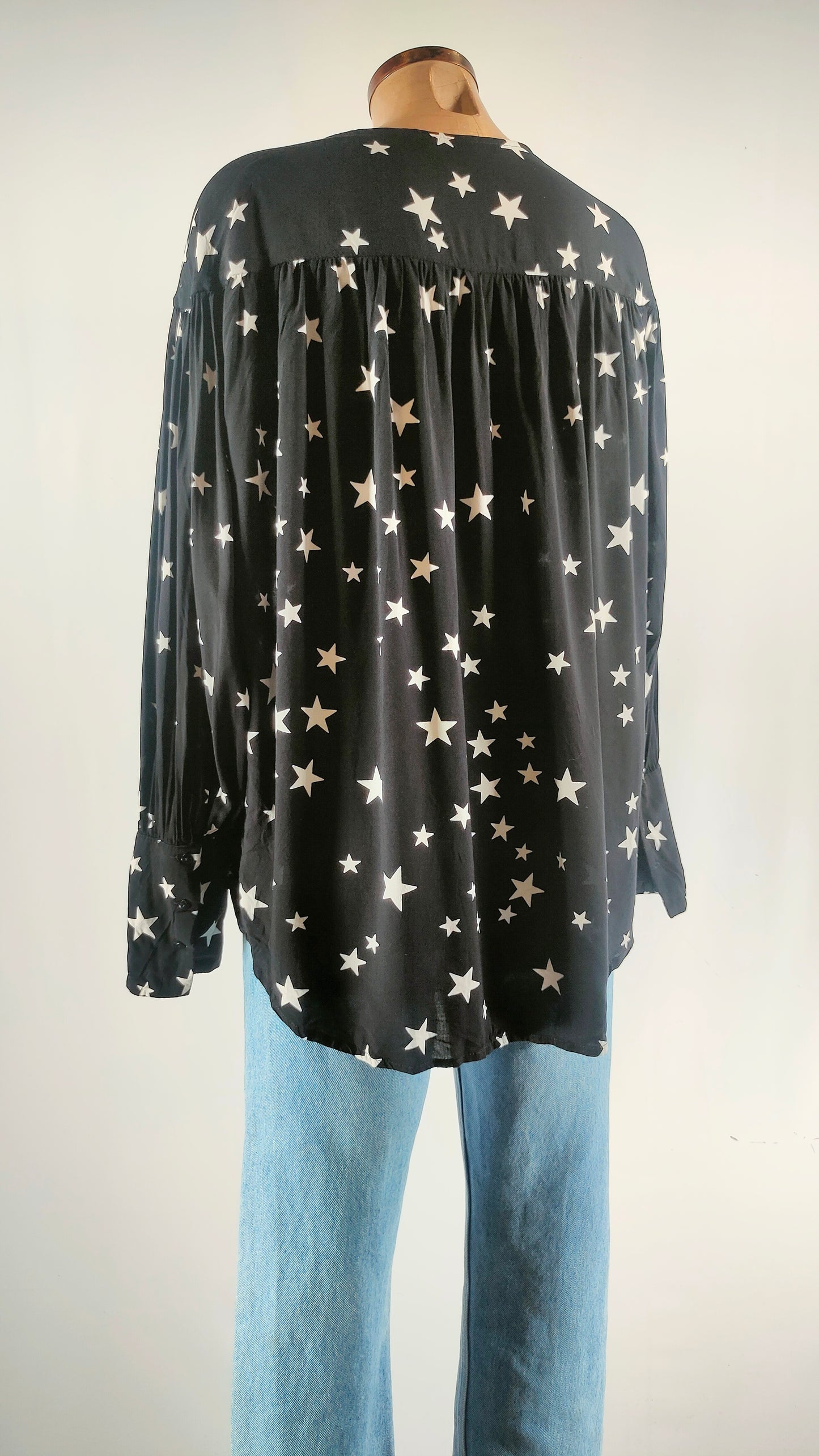 Camisa de estrellas con puño largo