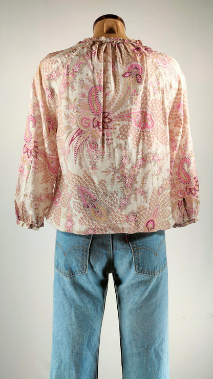 Blusa de seda ajustable en cintura