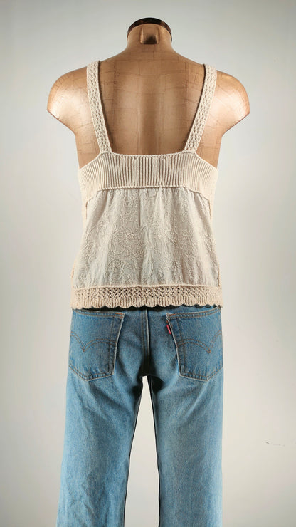 Top calado beige bimaterial