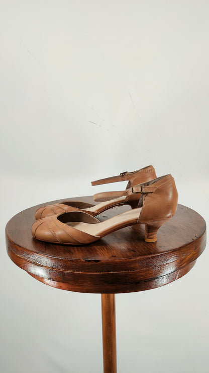 Zapatos de piel con agarre de tira