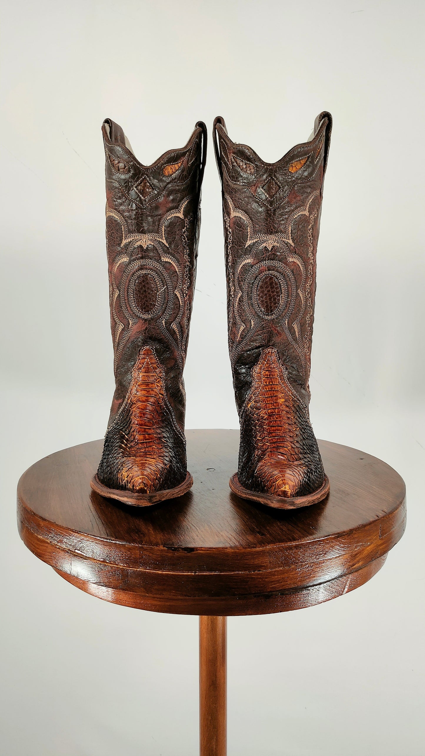 Botas de piel de serpiente