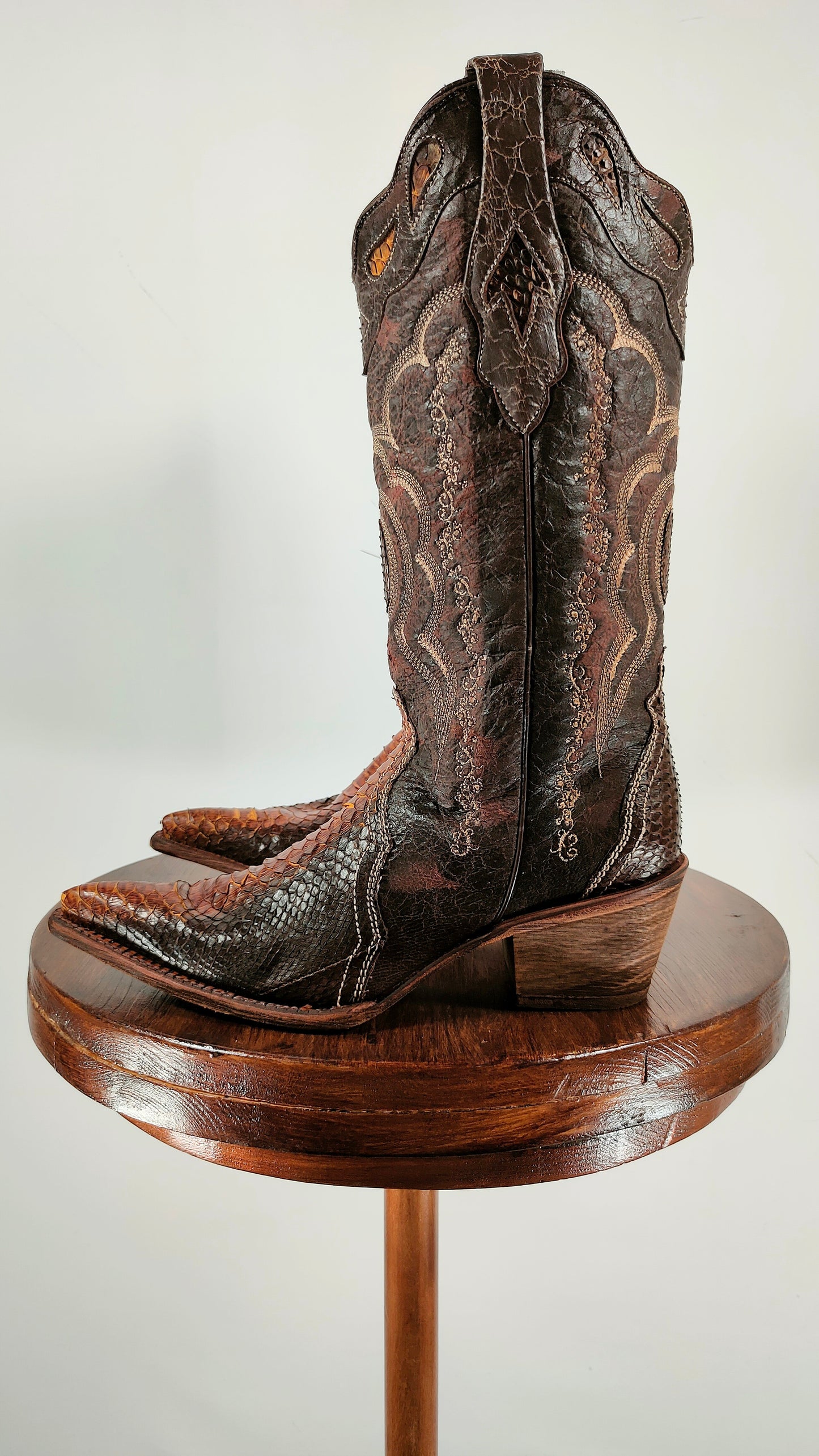 Botas de piel de serpiente