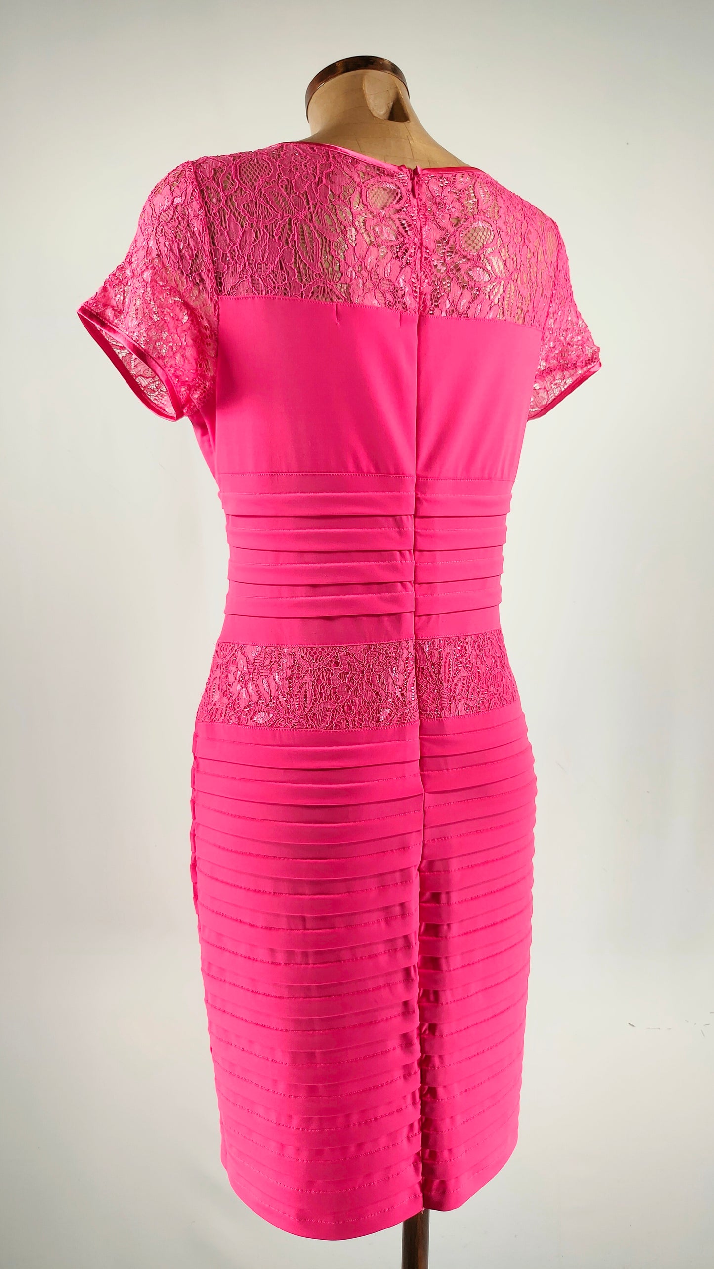 Vestido rosa Anne Weyburn