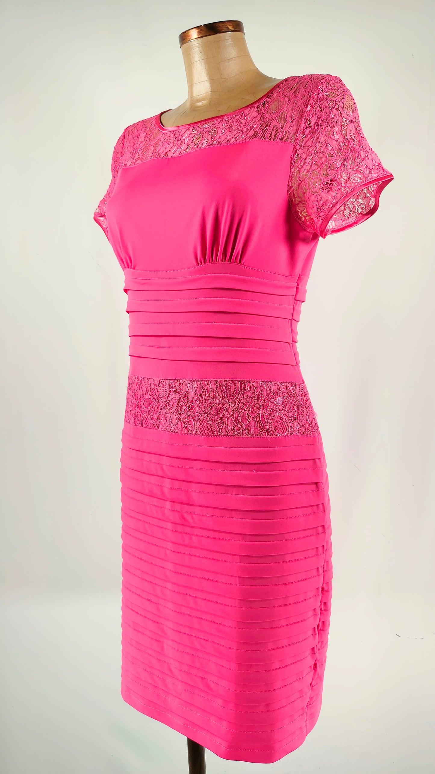 Vestido rosa Anne Weyburn