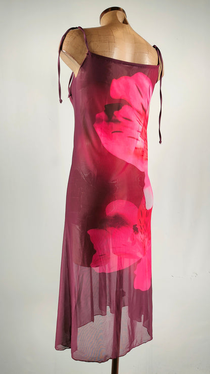 Vestido semitransparente burdeos