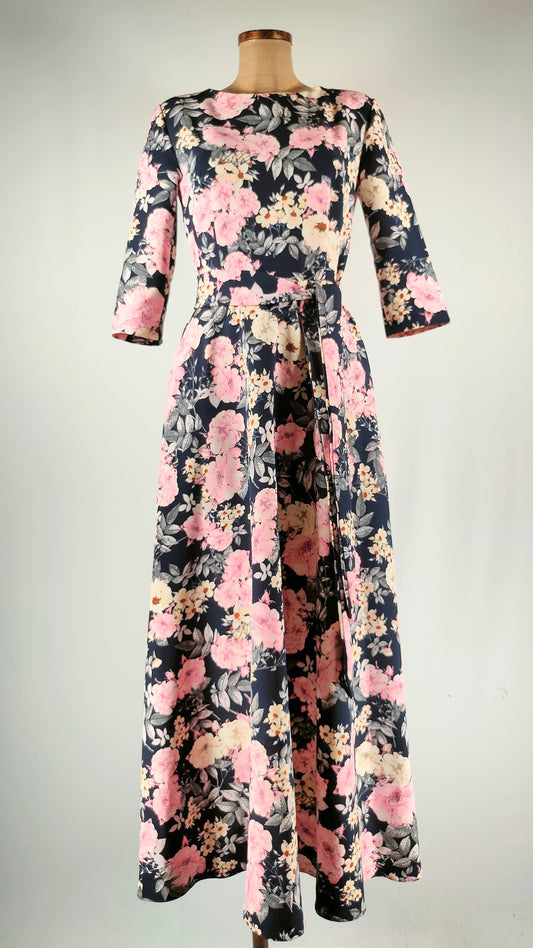 Vestido multiestampado con lazo