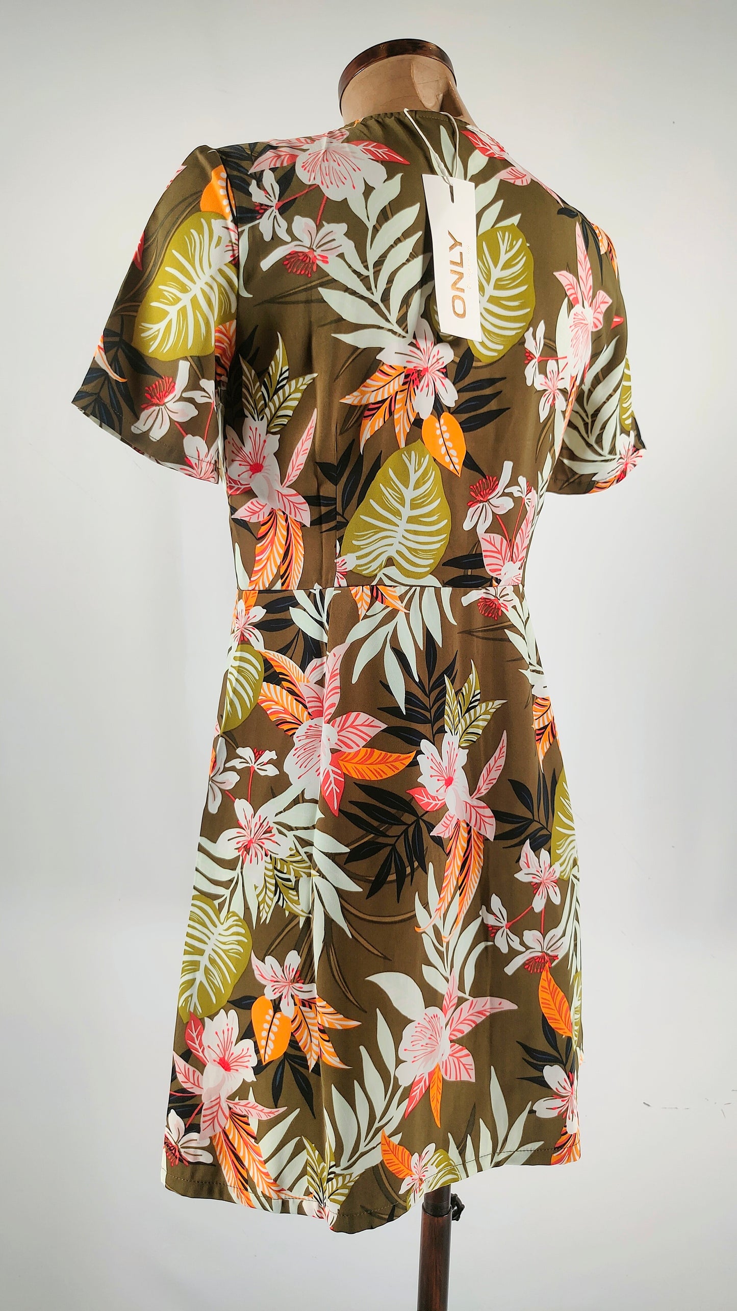 Vestido Multicolor Only con botones asimétricos