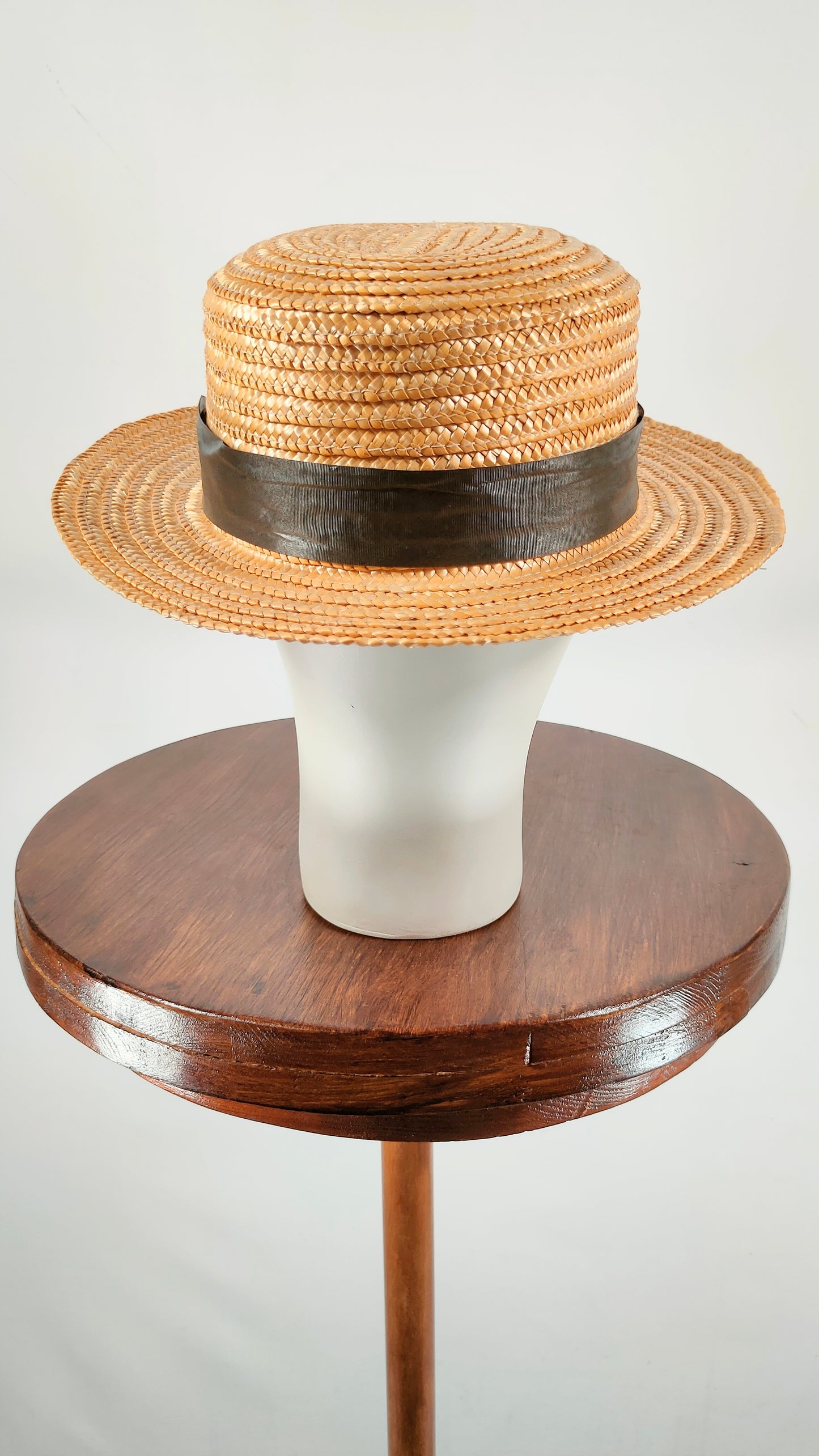 Sombrero paja con lazo gris