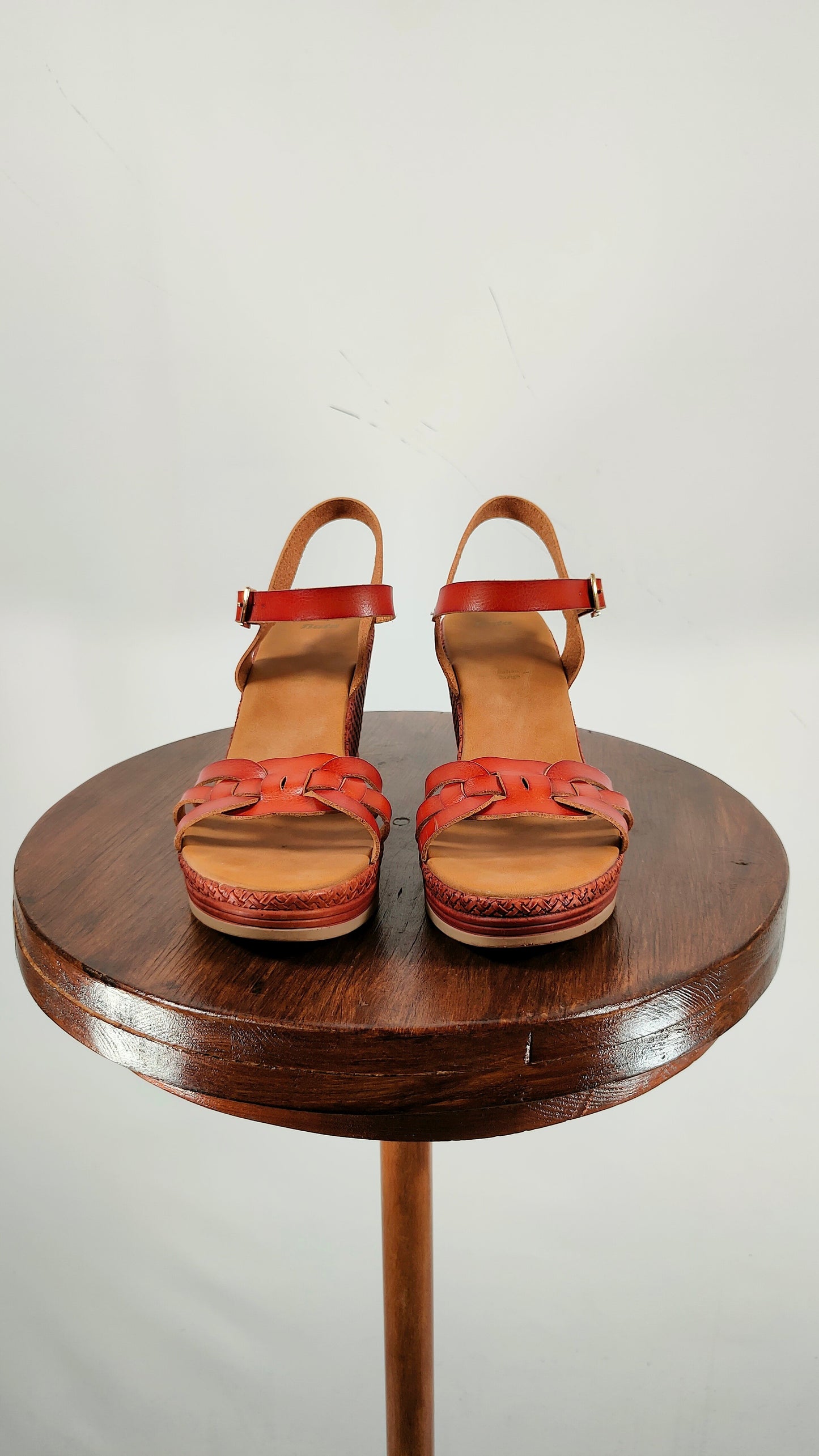 Sandalias de cuero marrones