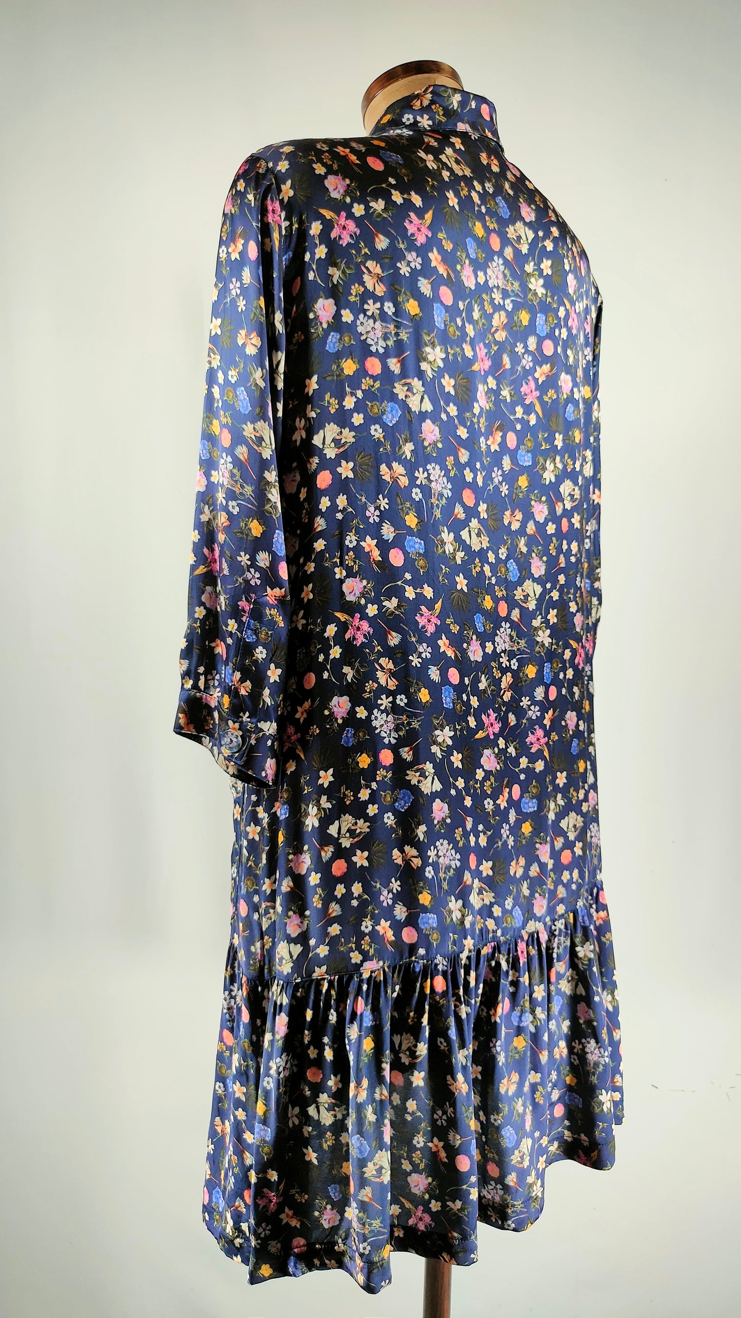 Vestido satinado vintage estampado azul