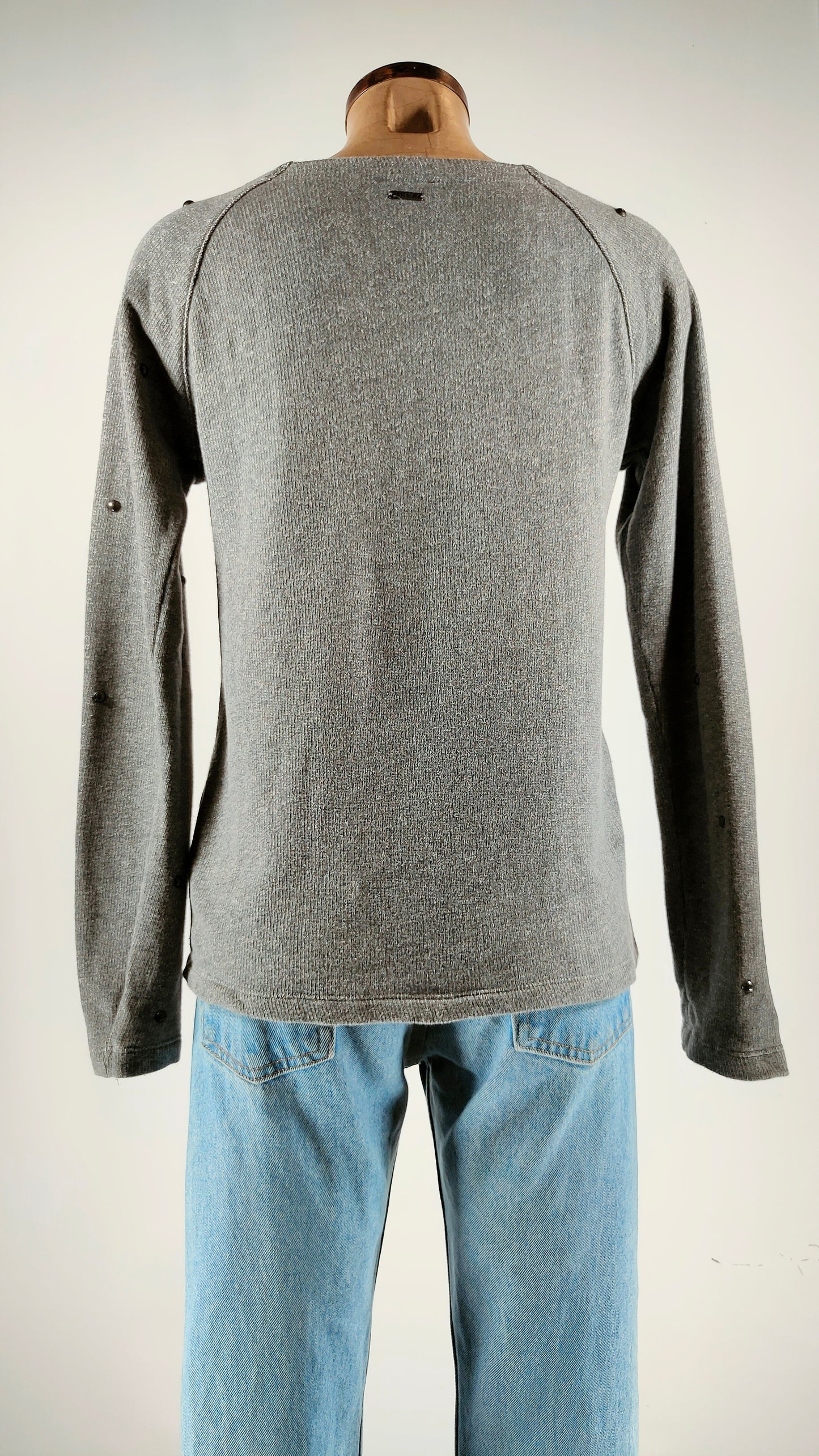 Jersey con tachuelas gris Ikks