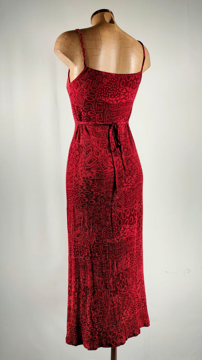 Vestido largo efecto arrugado granate