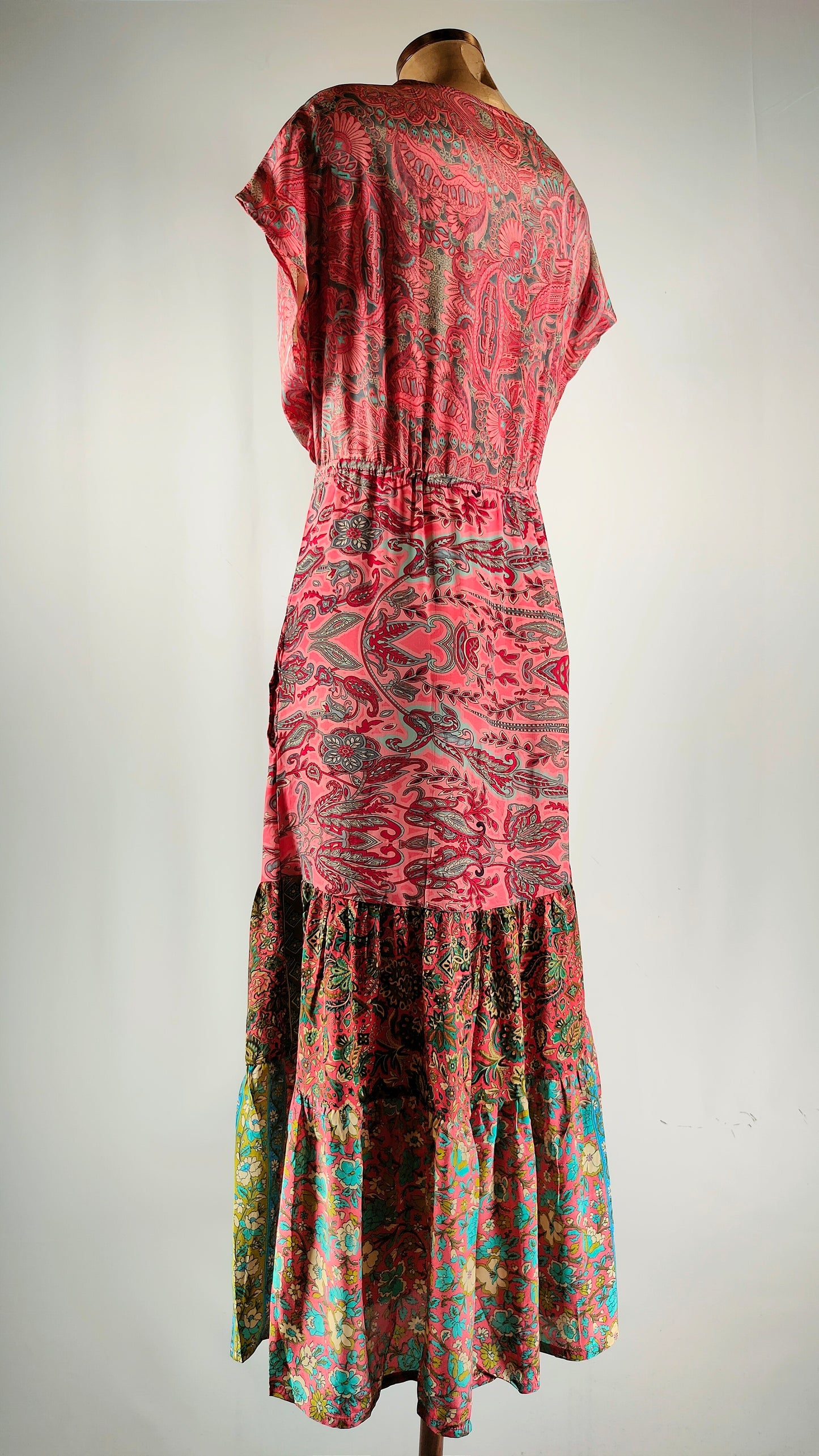 Vestido de seda rosa