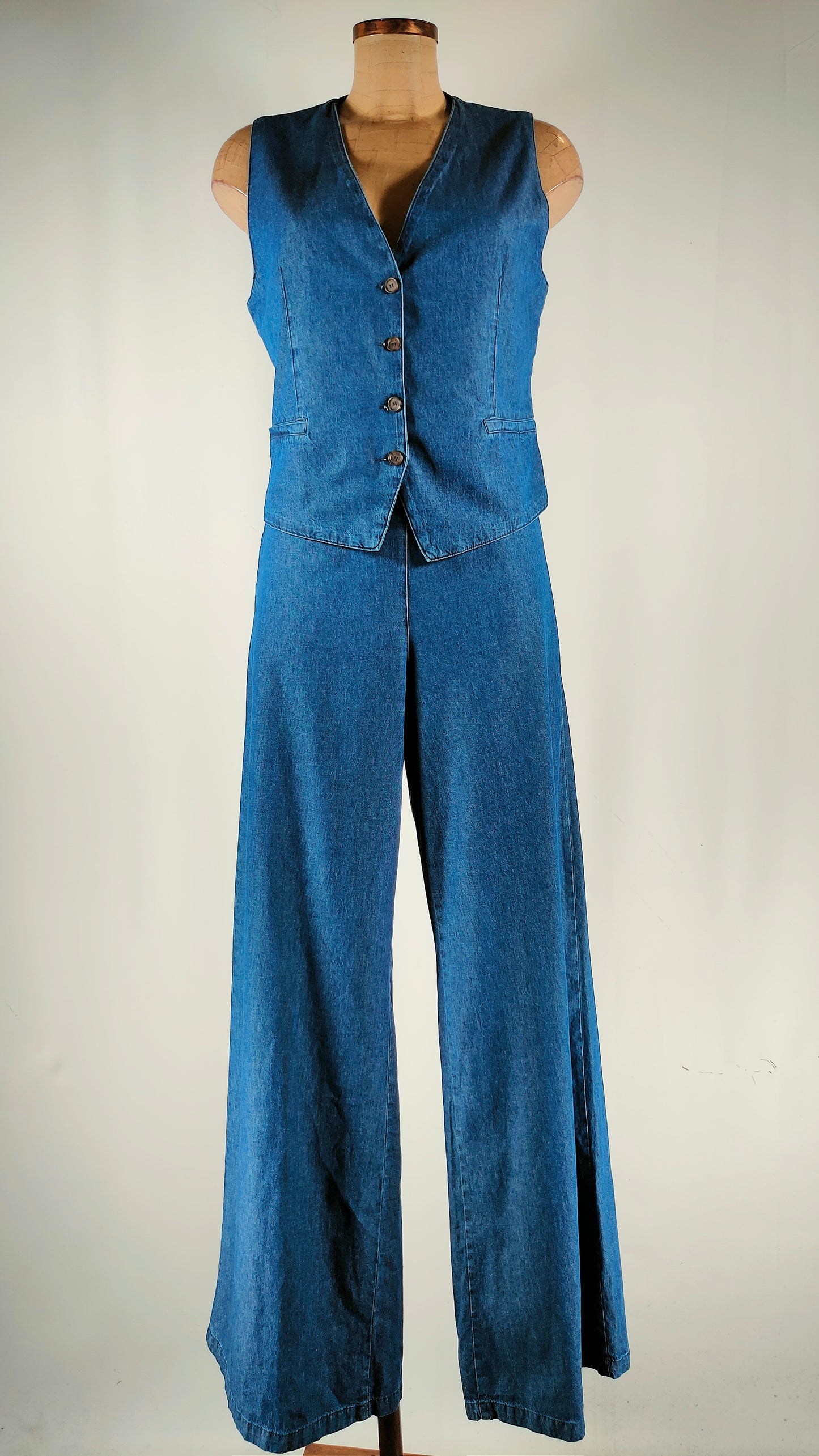 Conjunto de pantalón y chaleco