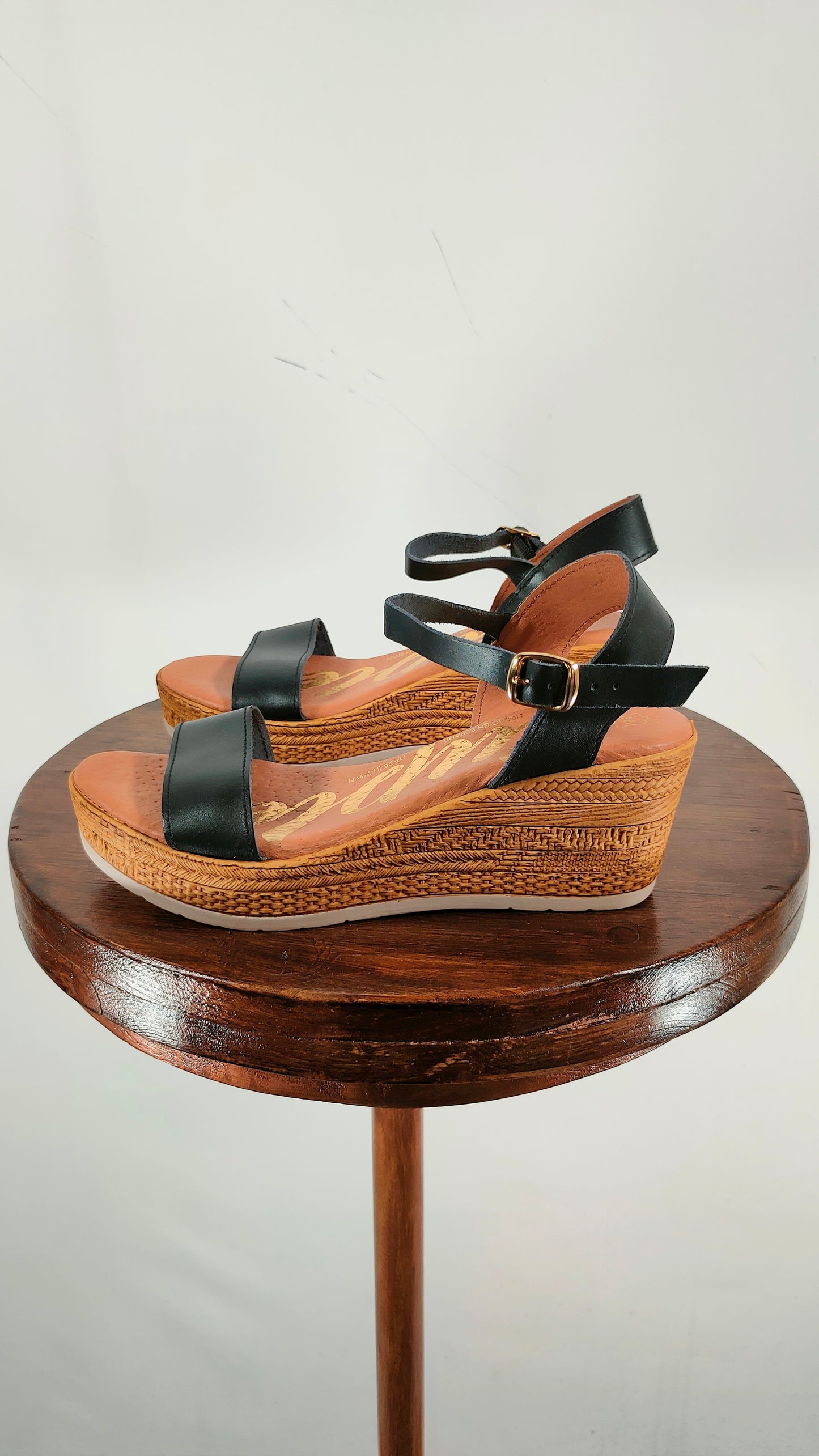 Sandalias de piel azul con plataforma