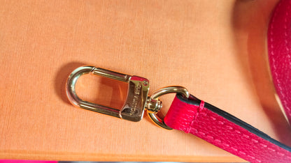 Bolso Louis Vuitton Vénus de cuero rojo