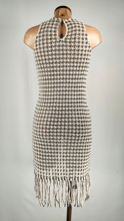 Vestido de punto blanco y negro