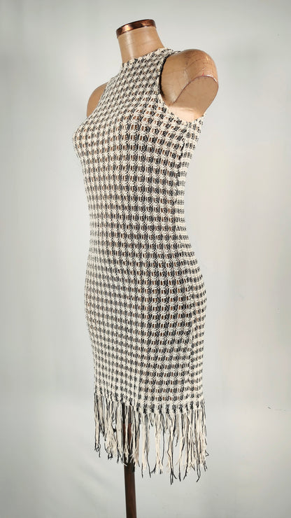 Vestido de punto blanco y negro