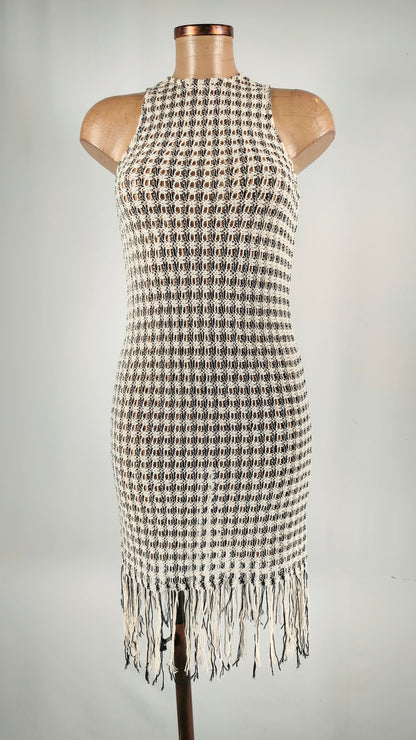 Vestido de punto blanco y negro