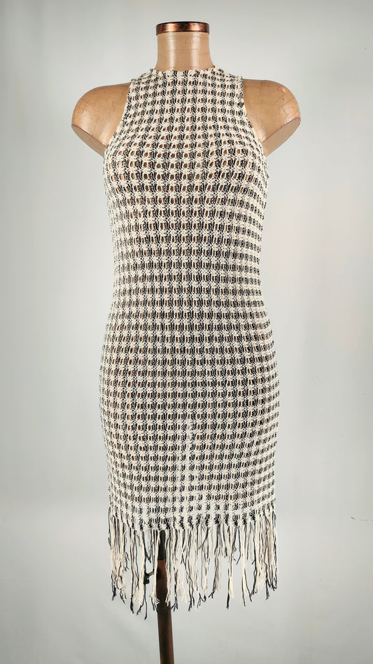 Vestido de punto blanco y negro