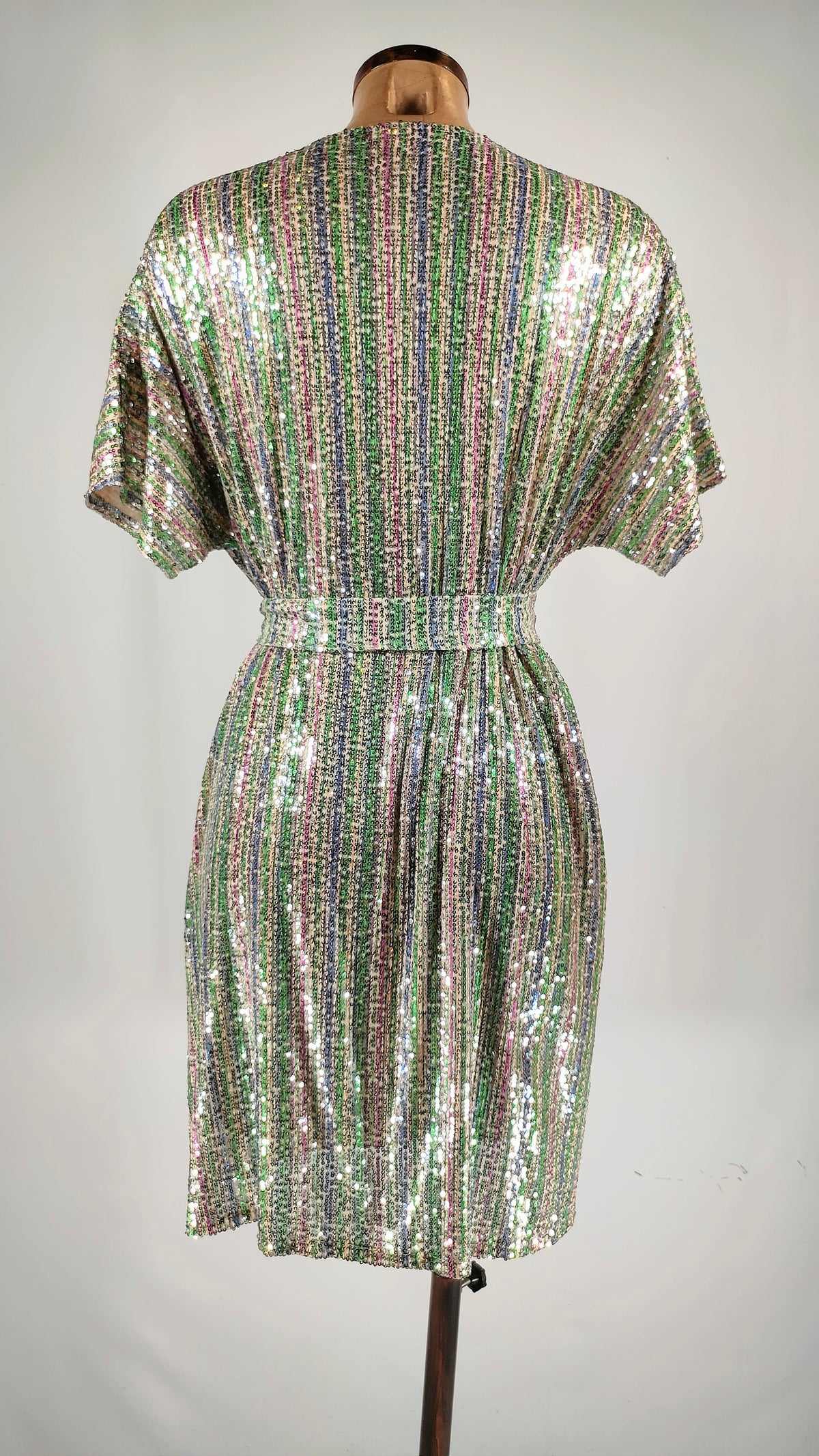 Vestido brillos multicolor con cinturón