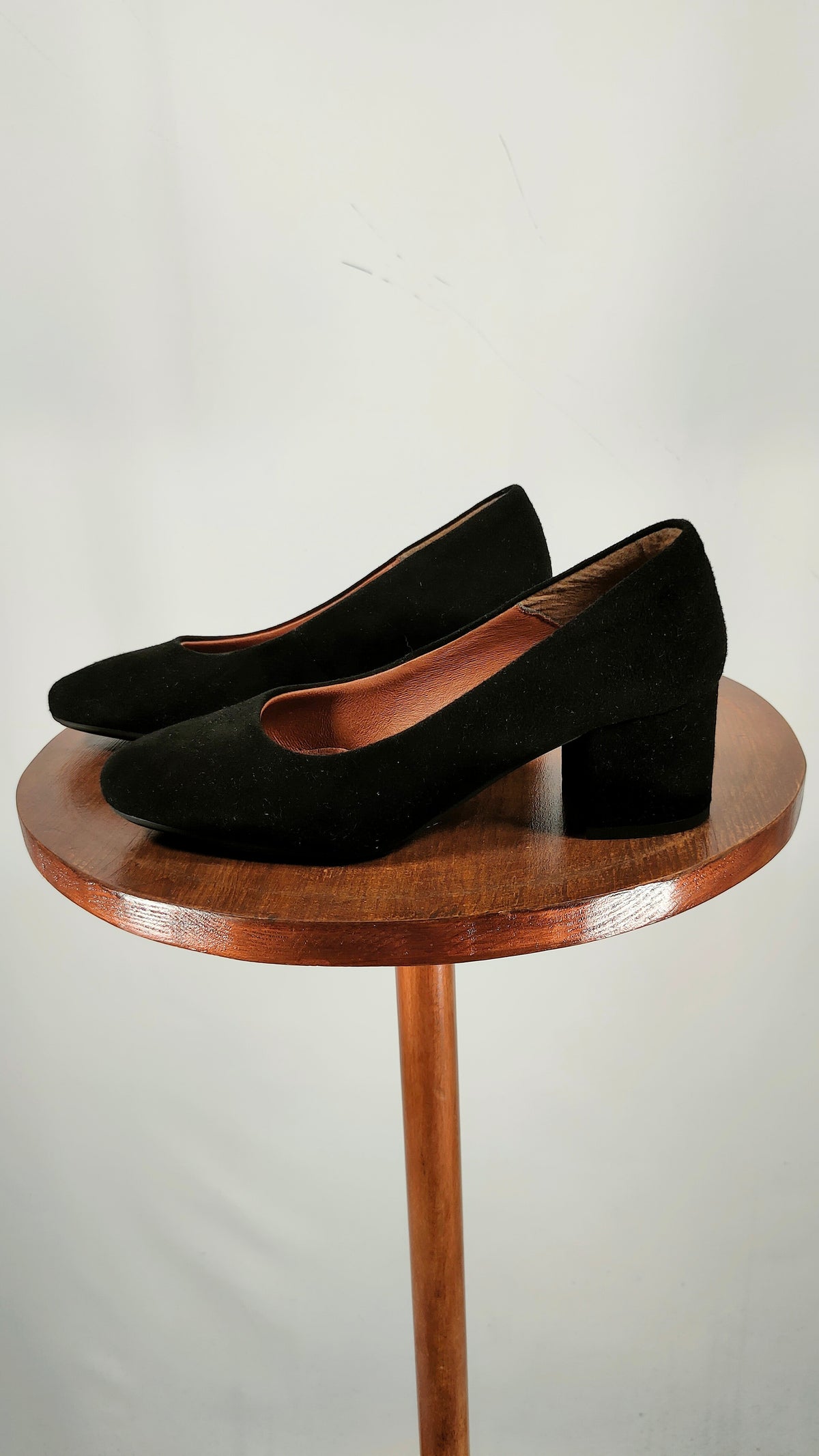 Zapatos Oxyd negros terciopelo