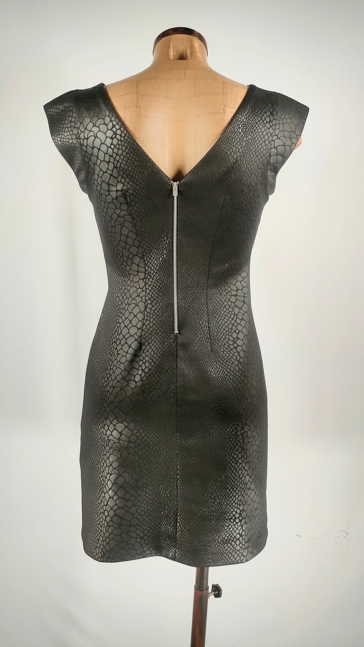 Vestido negro Renuar
