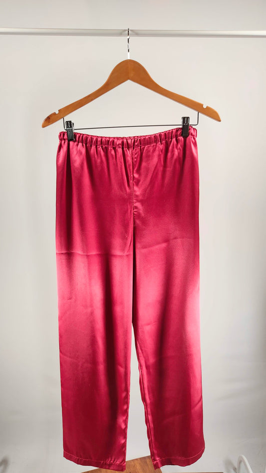 Pantalones efecto satén en fucsia