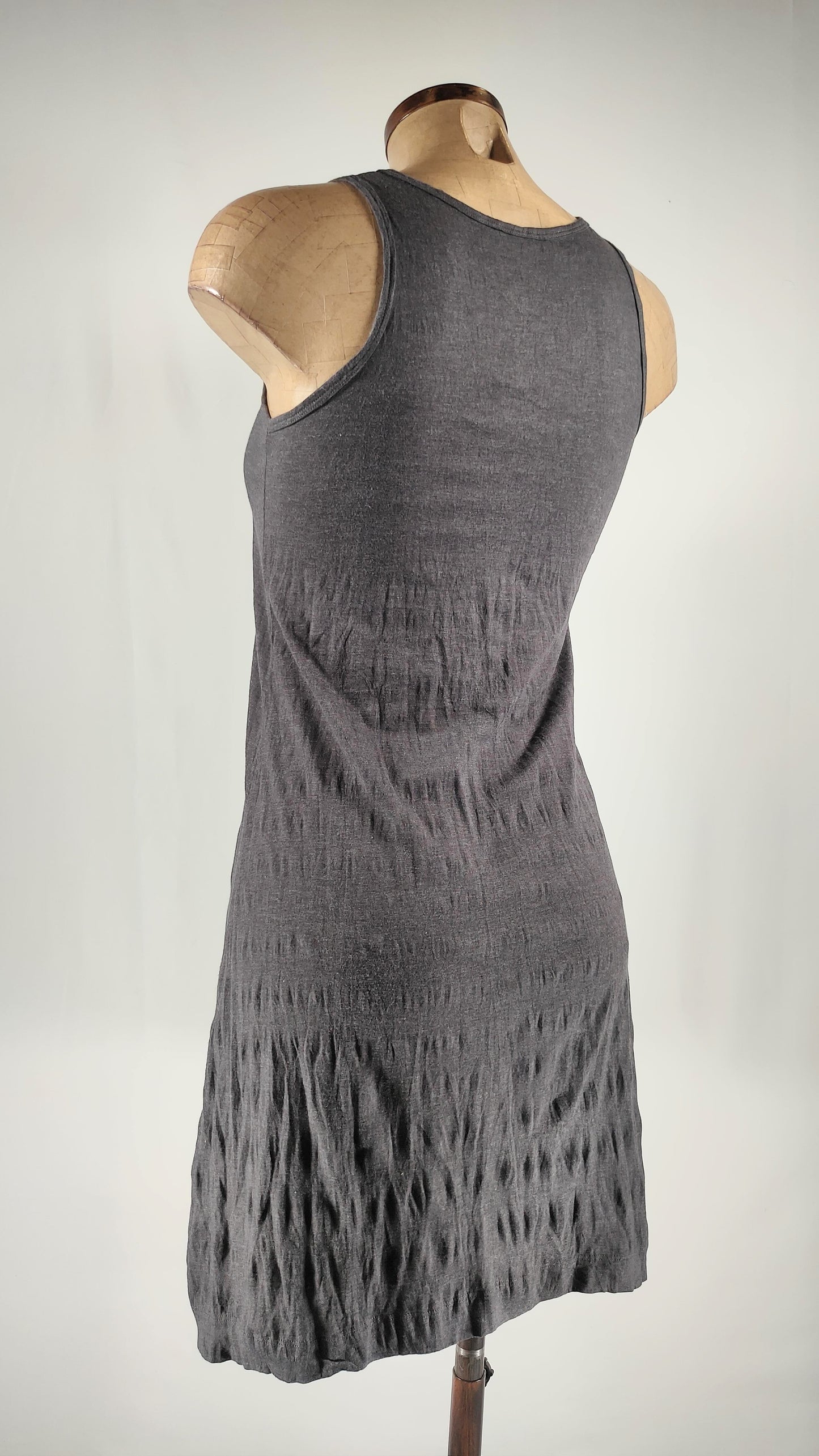 Vestido gris de tirantes