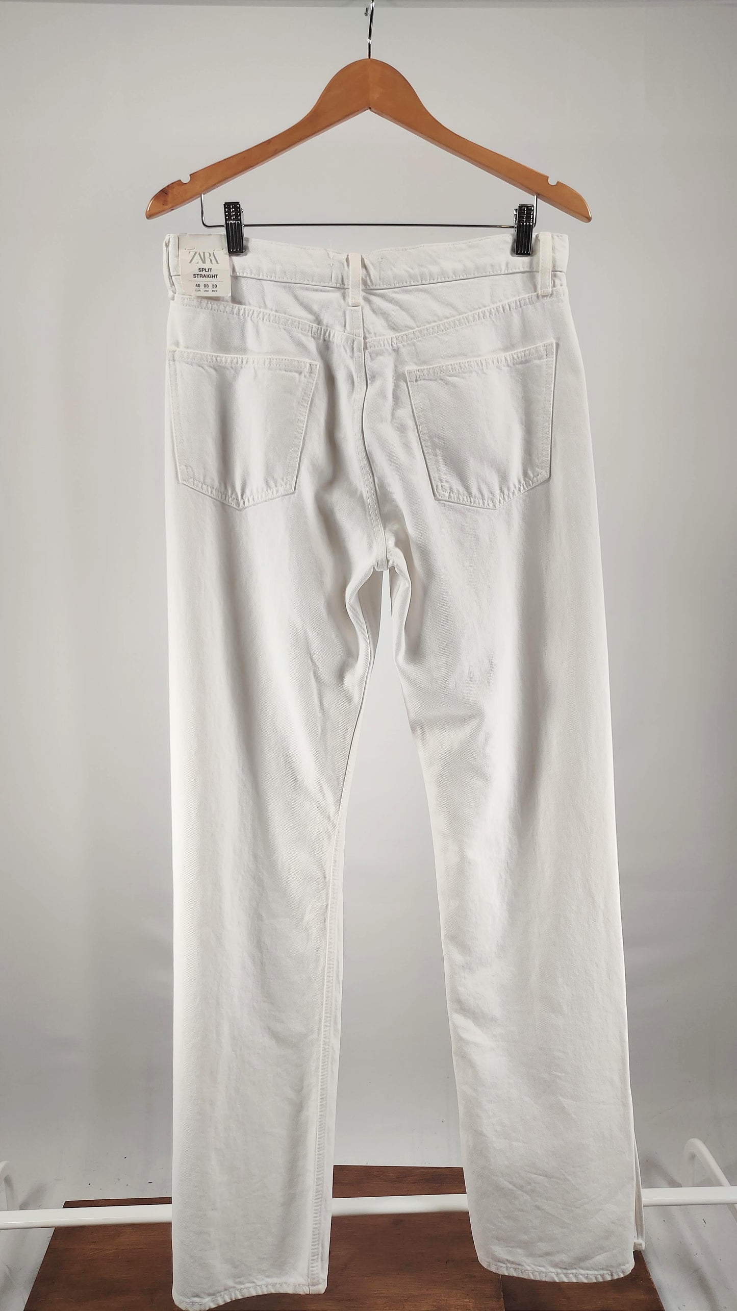 Pantalones de cintura alta en blanco