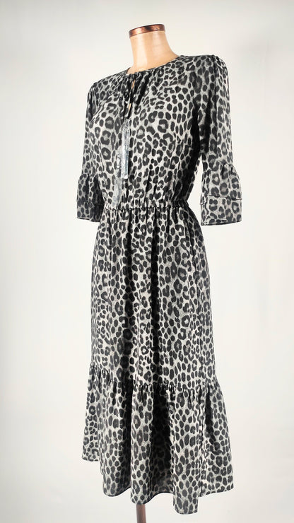 Vestido animal print gris y negro