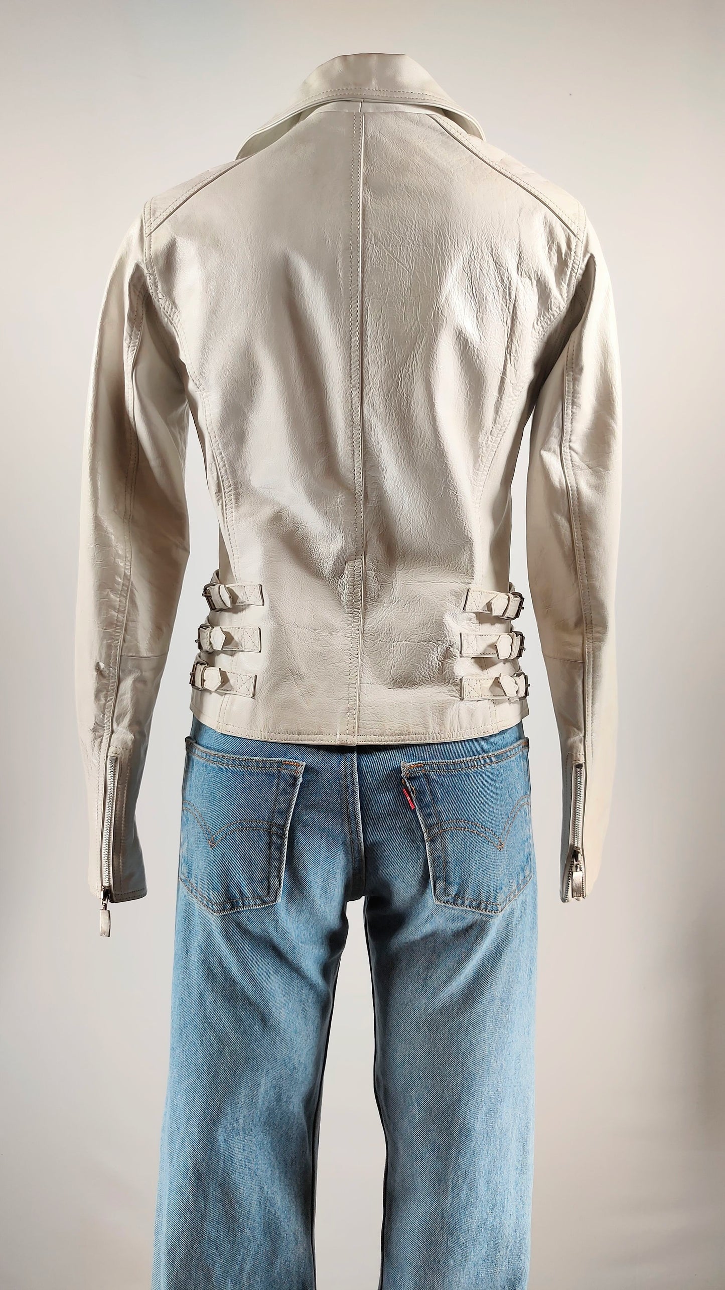 Chaqueta biker de cuero blanca