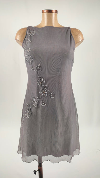 Vestido gris de nylon con apliques