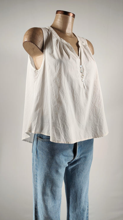 Blusa con detalle de botones