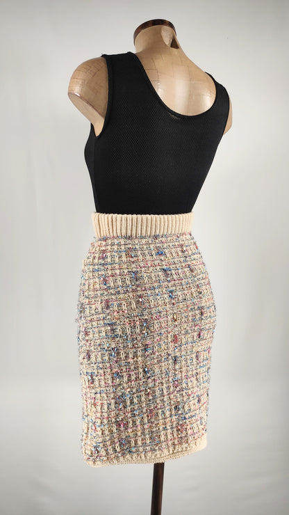 Falda midi con apliques multicolores