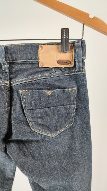 Jeans Diesel 26 en azul oscuro