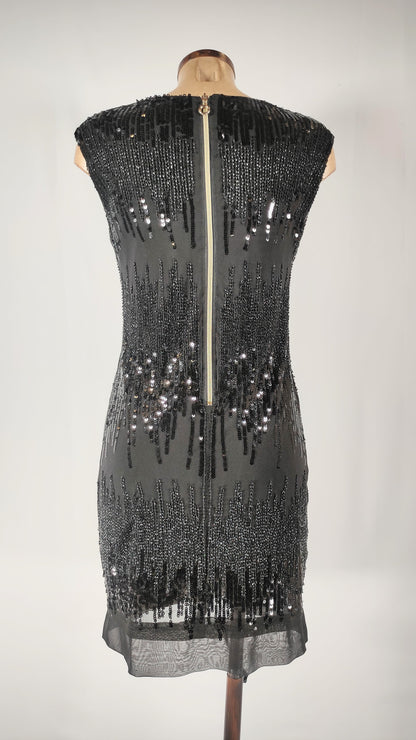 Vestido negro con apliques brillantes en negro